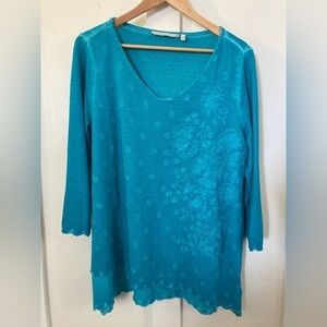 Soft surroundings Large blouse robin egg blue v neck floral embossed design